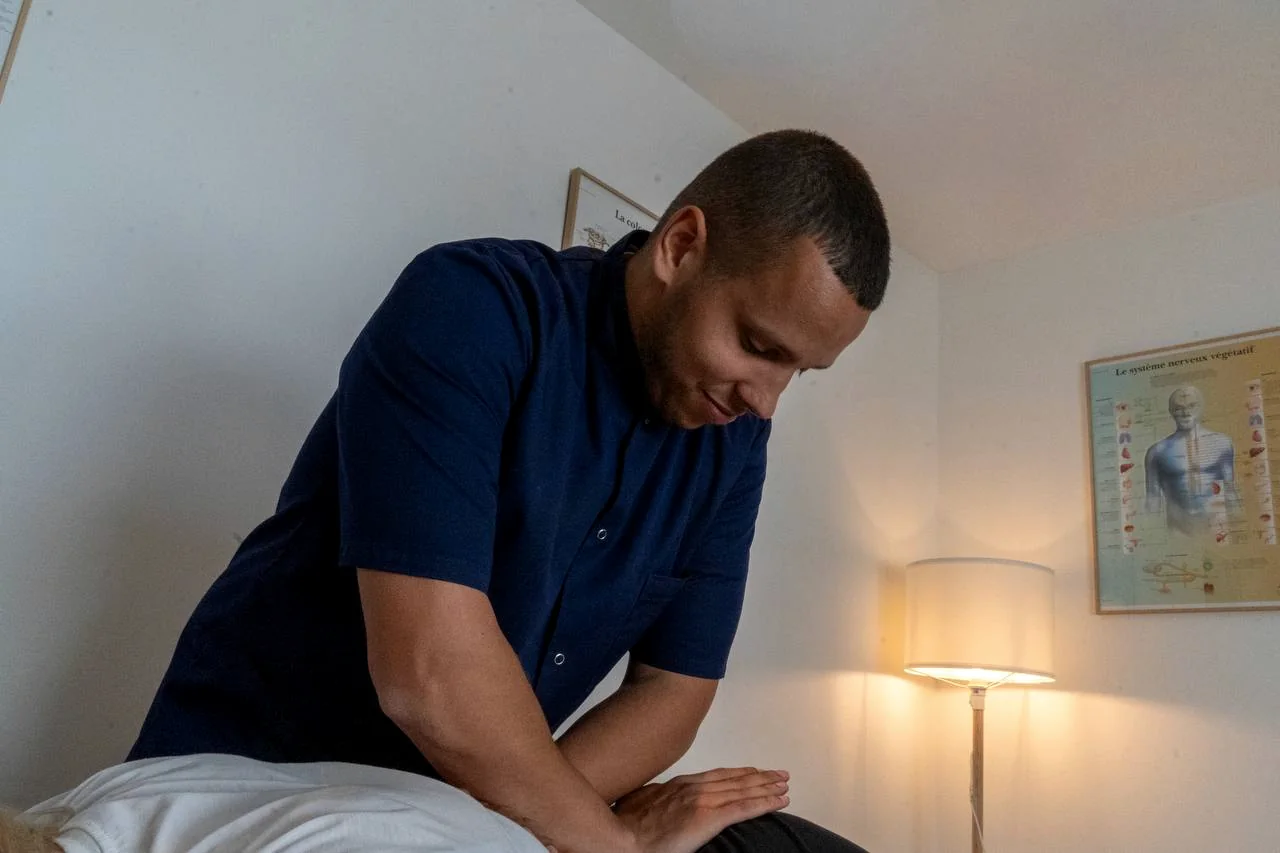 ostéopathe Feyzin accompagnant un enfant ou adolescent